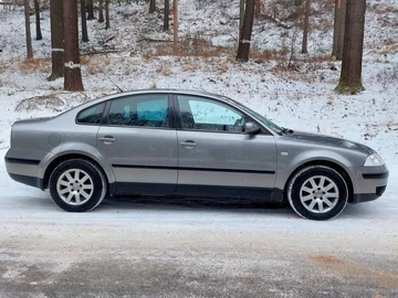 Авто Volkswagen Passat Sedan 2003 № 8404616