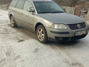 Авто Volkswagen Passat Variant 2004 № 8404864