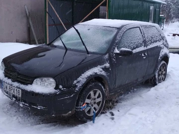 Авто Volkswagen Golf 1998 № 8404939