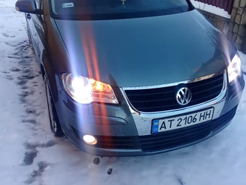 Авто Volkswagen Touran 2007 № 8405131