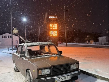 Авто ВАЗ 2107 1980 № 8405201