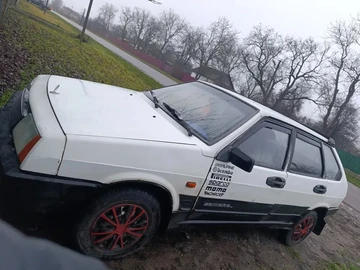 Авто ВАЗ 2109 1988 № 8405326