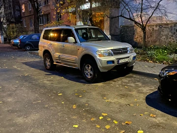 Авто Mitsubishi Pajero 2001 № 8405705
