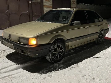 Авто Volkswagen Passat Sedan 1988 № 8405923
