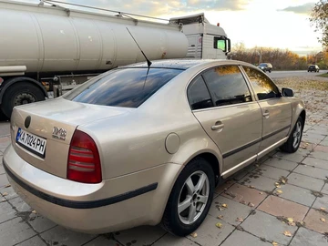Авто Skoda Superb 2005 № 8405930