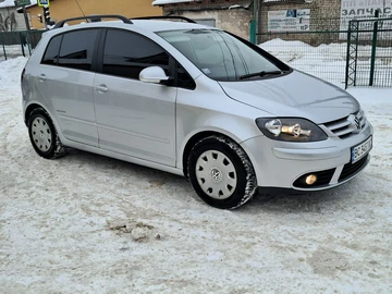 Авто Volkswagen Golf Plus 2008 № 8406047