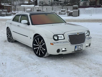 Авто Chrysler 300C 2010 № 8406575
