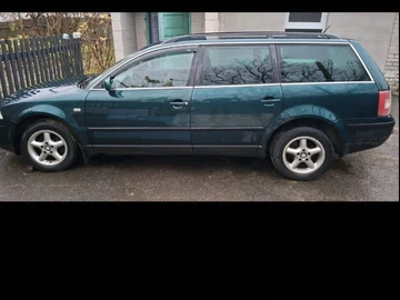 Авто Volkswagen Passat Variant 2002 № 8406718