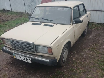 Авто ВАЗ 2107 1988 № 8407106