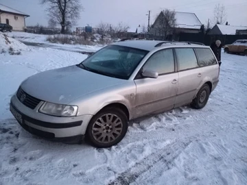 Авто Volkswagen Passat Variant 2000 № 8407243
