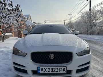 Авто Jaguar Xe 2017 № 8408115
