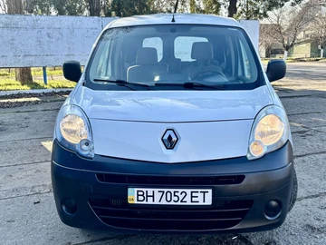 Авто Renault Kangoo Passenger 2010 № 8408194