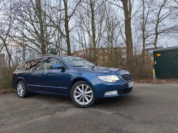 Авто Skoda Superb 2012 № 8408195