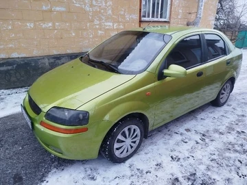 Авто Chevrolet Aveo 2004 № 8408317