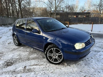 Авто Volkswagen Golf 2001 № 8408338