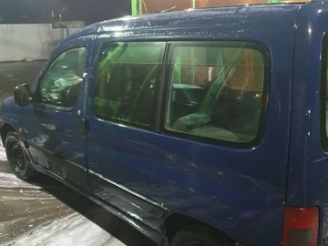 Авто Peugeot Partner 1998 № 8409518