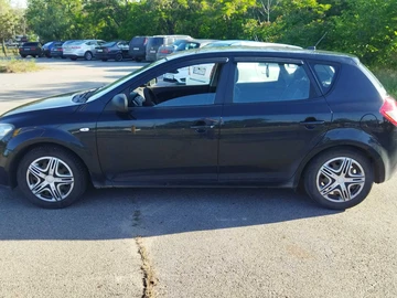 Авто KIA Cee X27 D 2010 № 8409523