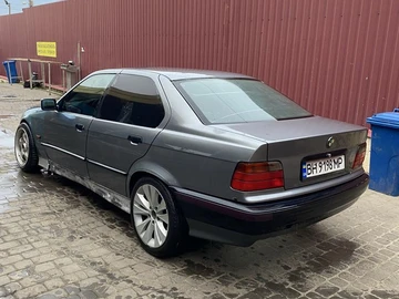 Авто BMW 3 Серия 1996 № 8409590