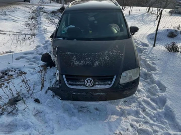 Авто Volkswagen Touran 2006 № 8409728