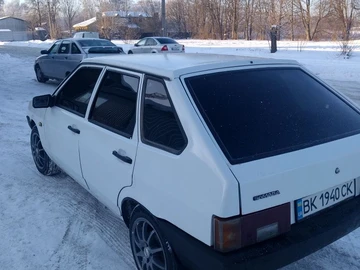 Авто ВАЗ 2109 1994 № 8410454
