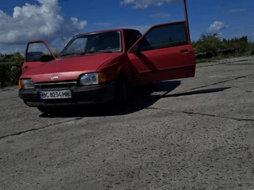 Авто Ford Escort 1988 № 8410628