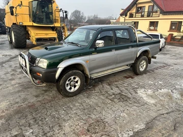 Авто Mitsubishi L 200 2002 № 8410636