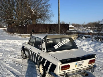 Авто ВАЗ 2103 1975 № 8411273