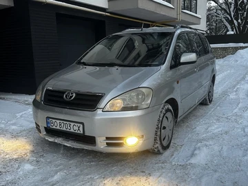 Авто Toyota Avensis Verso 2003 № 8411481