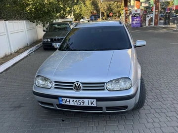 Авто Volkswagen Golf 2003 № 8411556