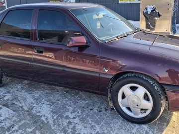 Авто Opel Vectra 1995 № 8412479