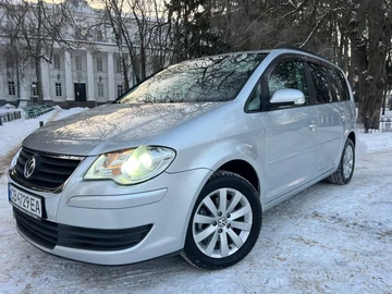 Авто Volkswagen Touran 2007 № 8412527