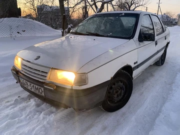 Авто Opel Vectra 1989 № 8413164