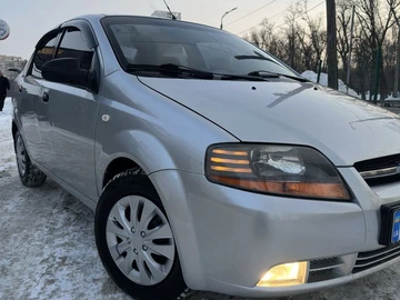 Авто Chevrolet Aveo 2005 № 8413525