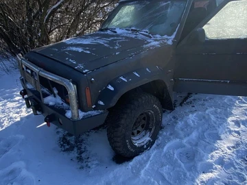Авто Jeep Cherokee 2000 № 8413737