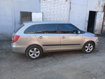 Авто Skoda Fabia 2010 № 8414406