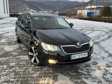 Авто Skoda Superb 2014 № 8414416