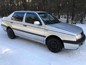 Авто Volkswagen Vento 1993 № 8414502