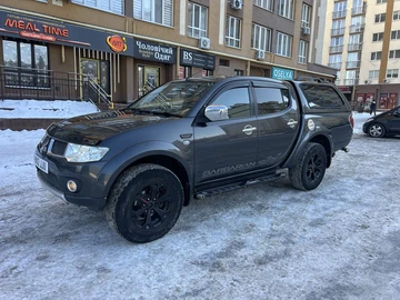 Авто Mitsubishi L 200 2012 № 8414587