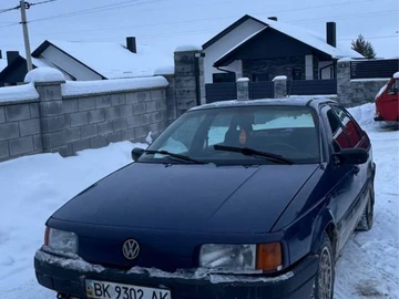 Авто Volkswagen Passat Sedan 1991 № 8415230