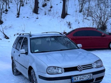 Авто Volkswagen Golf 2000 № 8415380