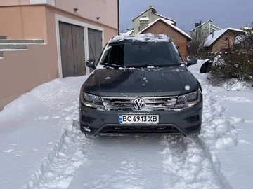 Авто Volkswagen Tiguan 2020 № 8416357