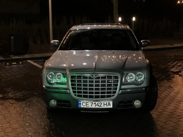 Авто Chrysler 300C 2006 № 8416526
