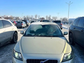 Авто Volvo V50 2004 № 8416744