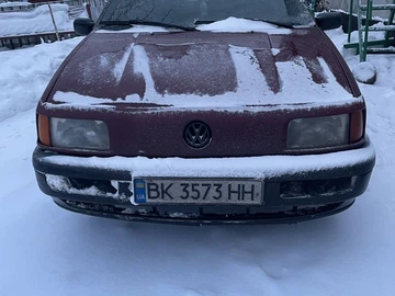 Авто Volkswagen Passat Sedan 1990 № 8417019