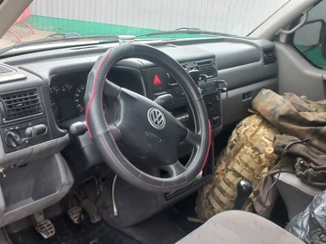 Авто Volkswagen Caravelle 2000 № 8417060