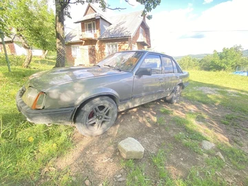 Авто Opel Rekord 1982 № 8417301