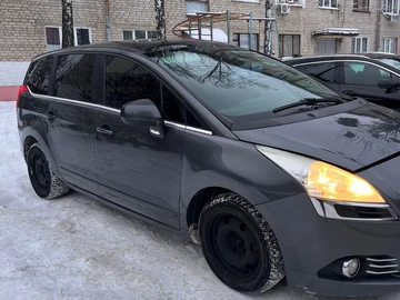 Авто Peugeot 5008 2009 № 8417401