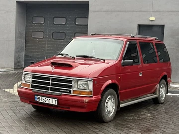 Авто Chrysler Voyager 1989 № 8417540