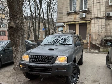 Авто Mitsubishi L 200 2004 № 8417696