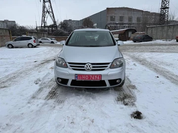 Авто Volkswagen Golf Plus 2007 № 8417748